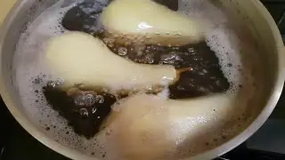 Poires pochées au sirop léger