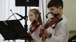 Молдавская мелодия. Ансабль семьи на свадьбу старшей сестрёнке .