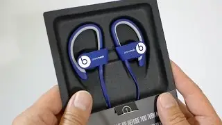 First Look: Beats Powerbeats2 Wireless in BLUE