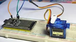 How to use a servo motor with an ESP32