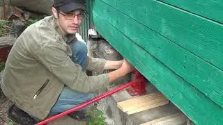 Как поднять сарай домкратом