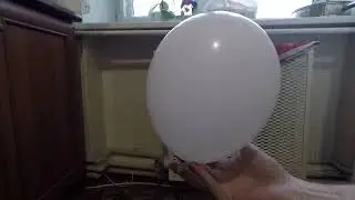 Надувание шариков сигаретным дымом
