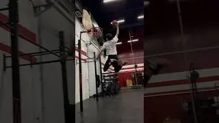 Волейболисты играют Баскетбол 🦦