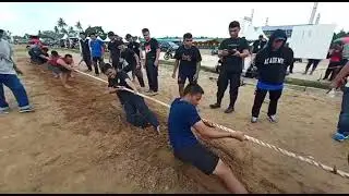BASARNAS MENGIKUTI PERLOMBAAN TARIK TAMBANG