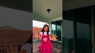 Dancinha Toia e Maria Clara 