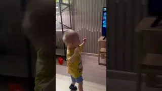 Ну, нравится ему эта песня, что тут сделаешь )))