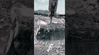 😱☝️😱☝️ Ripper excavator breaking concrete block