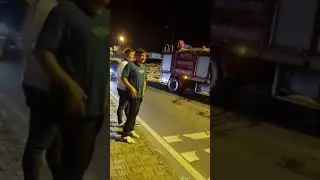 ALAPLI’DA TAHTA YÜKLÜ TIR DEVRİLDİ