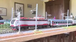 E402B Frecciabianca con Intercity Sun in transito nel corridoio!