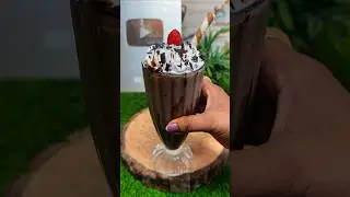 Chocolate cake shake 😍😍❤️❤️… 