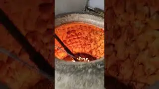 Самса, Ташкент, Узбекистан. Somsa, Tashkent, Uzbekistan.