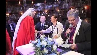 Ian & Jayne Oakley's wedding blessings - shake hands