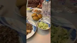 Спасибо за еду в аэропорту Минска , задержка рейса на пять часов …