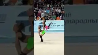 Дина и Арина Аверины 💚🩷 Показательное выступление 🎶 #художественнаягимнастика #рек
