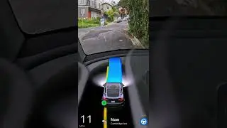 FSD v12 squeezes traffic on narrow road