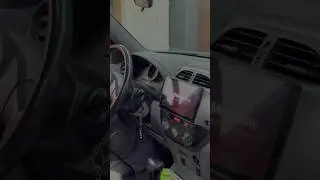 .Toyota RAV4 на установке автомагнитолы MEGABOX. 