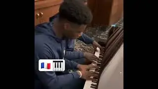 The Tchouameni - Camavinga double pivot playing piano.