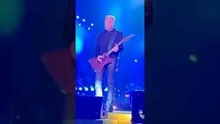 JAMES HETFIELD REACTION TO FANS SINGING NOTHING ELSE MATTERS LIVE (2023) 