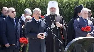Семья Президента приняла участие в церемонии перезахоронения останков жертв политических репрессий