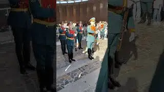 Смена Почётного караула на Мамаевом кургане!