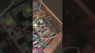 A7 #modularsynth #arturiamicrofreak #digitakt #techno live full hardware enregistré sur #ableton