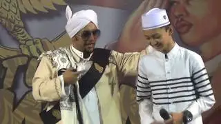 ( ayo move on ) lantunan sholawat gus azmi di majlis nurul musthofa