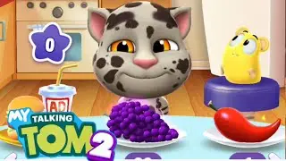 my talking Tom eat delicius blueberry grape