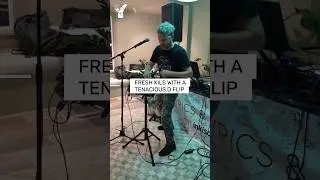 Fresh Kils playing his Tenacious D flip