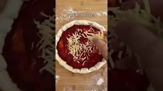 Easy Macro Friendly Cheese Stuffed Crust Pizza🍕 