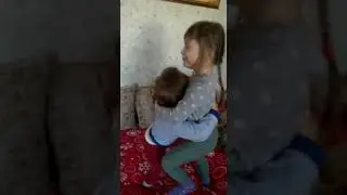 Я с братом играю