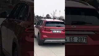 Cumhurbaşkanı Erdoğan ve eşi Emine Erdoğan, teslim aldıkları ilk #Togg T10X ile tur attı.
