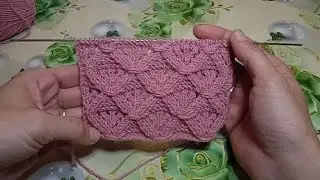 Ромбы с ажуром и обвитыми петлями