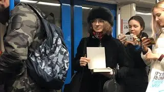 Студенты Школы Дизайна НИУ ВШЭ устроили скетчинг в метро