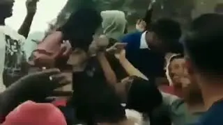 Anjaaiii Cewek Goyang Dayung Itunya di Remas susunya Sama Penonton