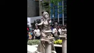 Statue Lady