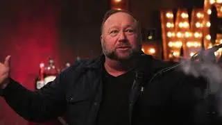 Alex Jones Trashes Joe Rogan's Set