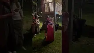 Напилася я пьяна.