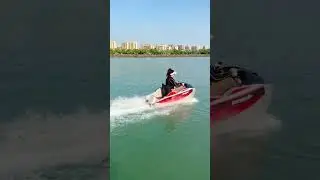 RUSH WAVE  BOAT，The waves are coming out