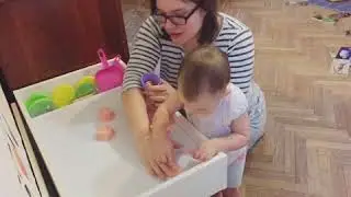 Ищем фрукты в кинетическом песке
