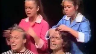 Knutsen & Ludvigsen - Dum og Deilig (video) 1983