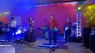 Perfume a tus pies Canta Jacquelin Saxofonista, Ministerio Yeshua en un XV años