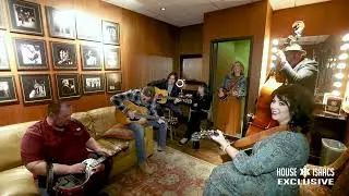 The Isaacs feat Vince Gill - Darkest Hour Is Just Before Dawn