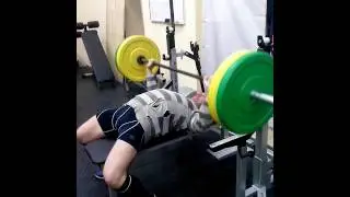 Жим лежа 70 кг * 12