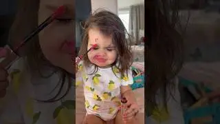 Самый маленький визажист России