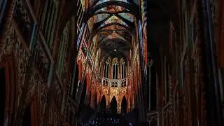 Cathedrale Saint Andre de Bordeaux: Incredible light show + chorus + orchestra. + organ