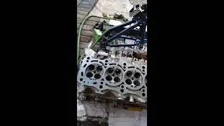 притираю клапана 2jz