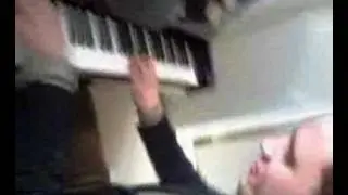 Paolo Alderighi plays Fats Waller (A handful of Keys)