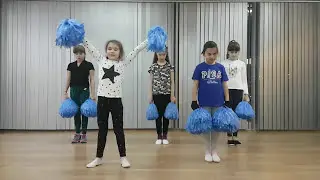 "Lake Kids" cheerleaders - rehersal  Rock around the clock