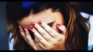 Дощ падає на схилені хрести.