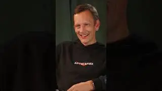 АКАДЕМИК БЕЗ ОЧКОВ? ИНТЕРВЬЮ С АКАДЕМИКОМ